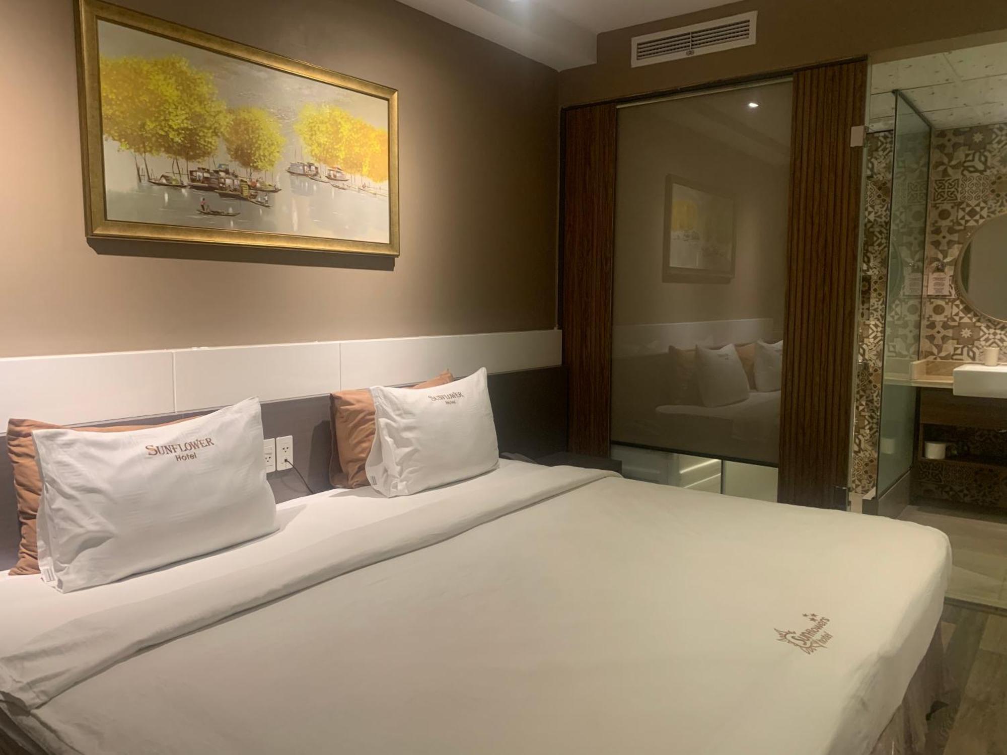 Sunflower Luxury Hotel Ho Chi Minh City Exterior photo